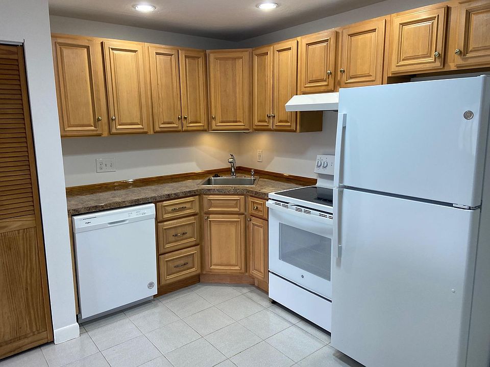 1st image of 65 Miller St APT A9