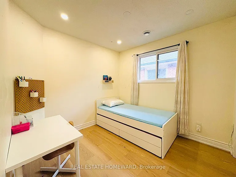 119 Ribblesdale Dr — Photo 14