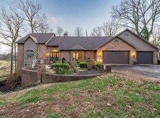 11 Hilltop Dr, Owensboro, KY 42303