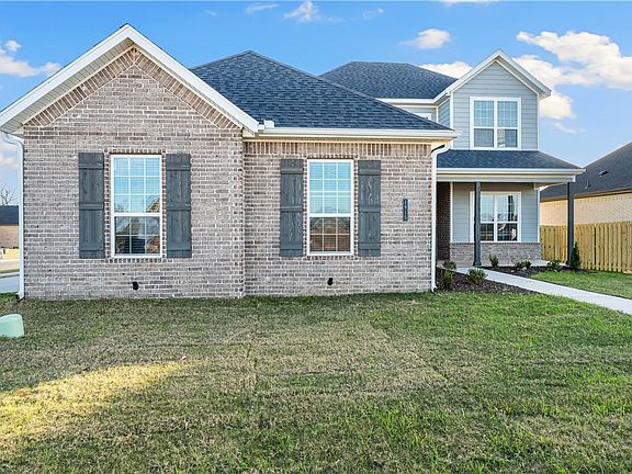 2nd image of 1915 Bugg St