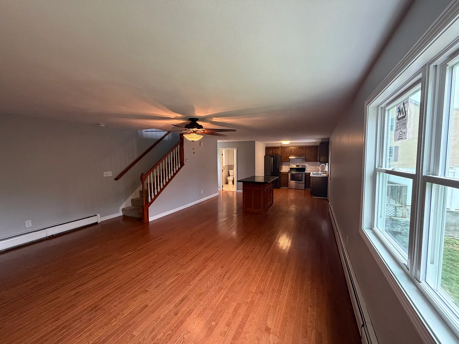 3 bed, 2.5 bath, 1400 sqft, $2,900 — Photo 3