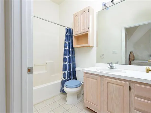 6 Harleston St, Roxbury, MA 02120