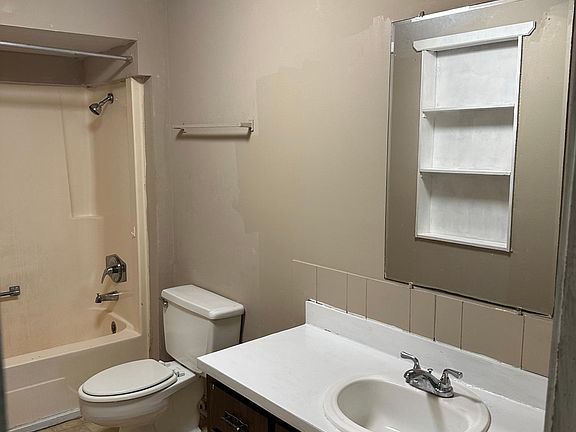 5th image of 1025 Court St #B