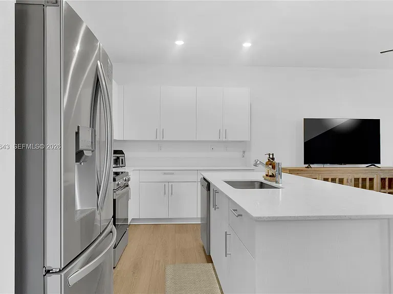 2444 SE 24th Ave — Photo 9