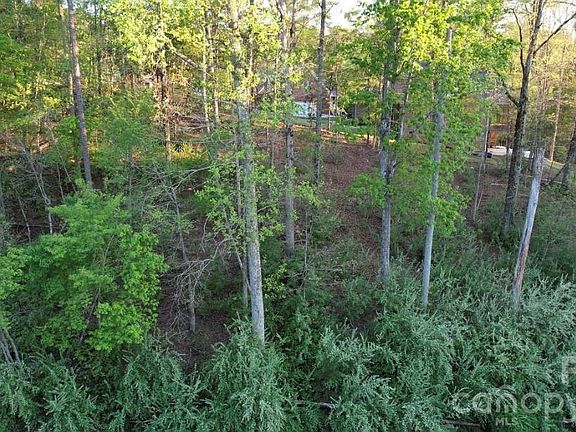 4th image of 2409 Falling Leaf Dr #69