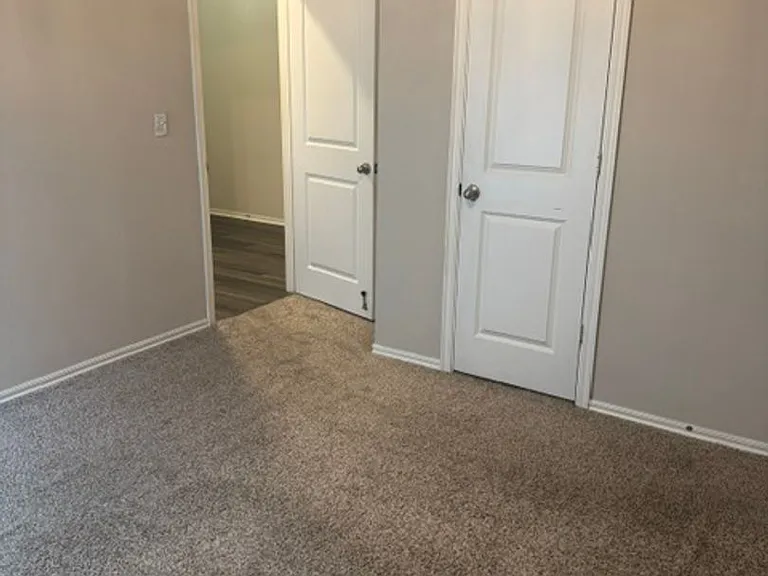 3213 Rushmore St — Photo 9