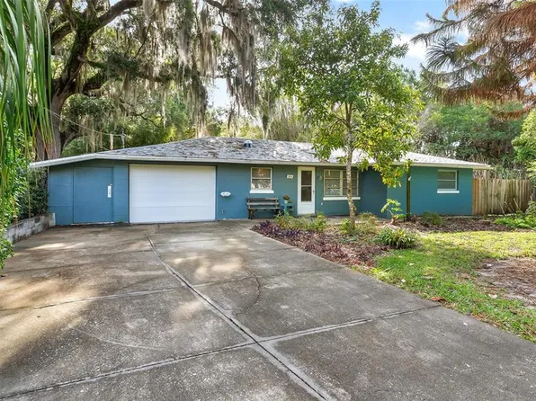 366 Bay Rd, Mount Dora, FL 32757