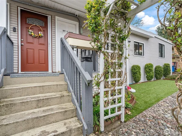 13324 30th Avenue NE, Seattle, WA 98125