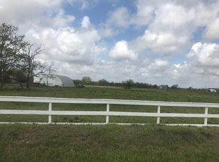 8204 S Humble Camp Rd, Texas City, TX 77591