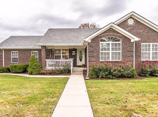 200 Castle Dr, Berea, KY 40403