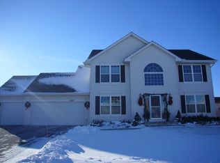 17707 Hillwood Ave, Lakeville, MN 55044