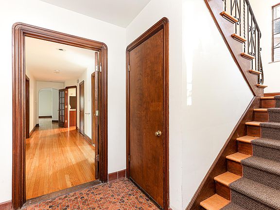 5th image of 1911 Geddes Ave