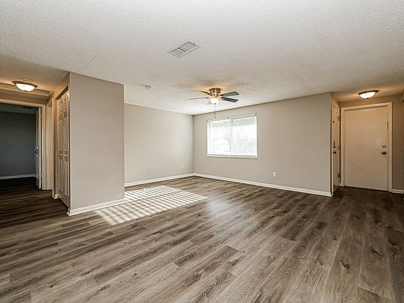4th image of 643 Pine Forest Dr