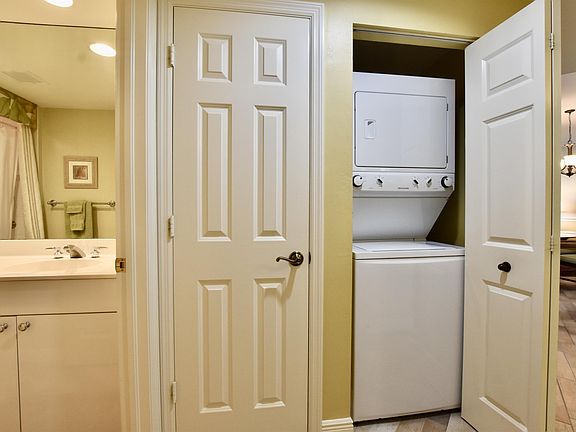 2nd image of 430 Cove Tower Dr #1-302-1