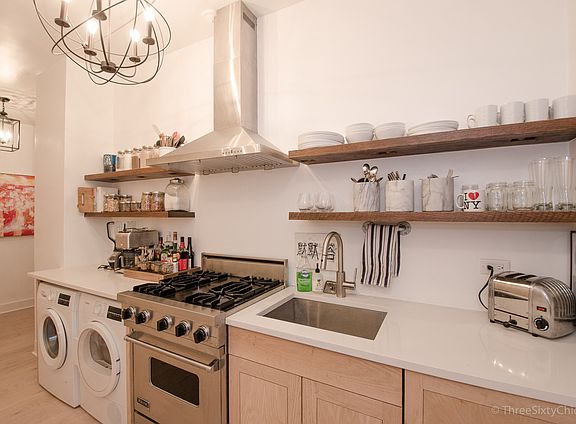 5th image of 3520 N Lake Shore Dr APT 1E