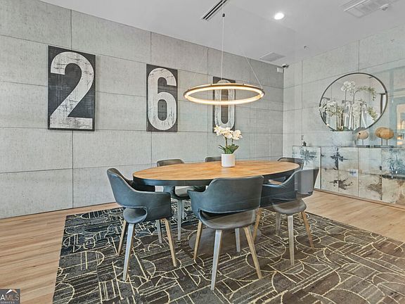 5th image of 260 18th St NW #10320