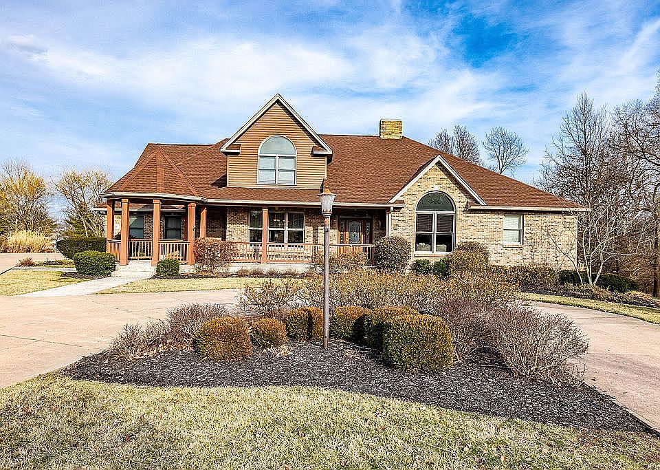 1st image of 15 Saint Edmunds Place Dr