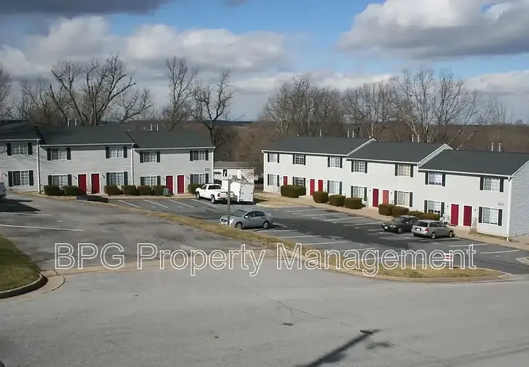601 Hamlet Ave #D — Photo 1