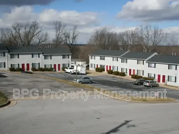 601 Hamlet Ave APT D, Waynesboro, VA 22980