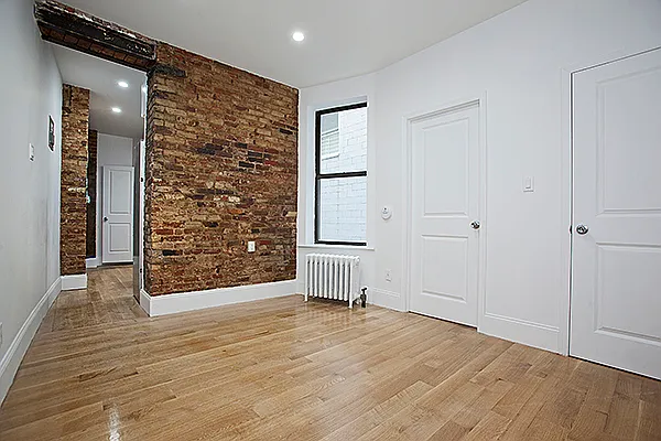 234 E 4th St #6 — Photo 5