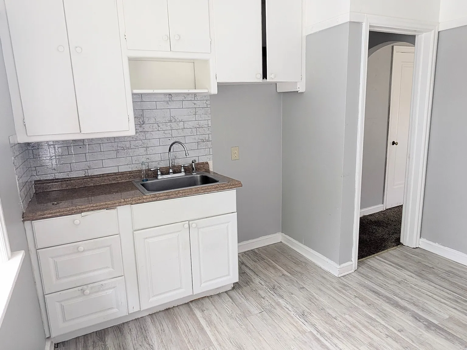 2 bed, 900 sqft, $1,195 — Photo 2