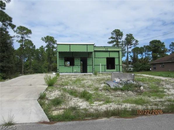 941 Binkley St E, Lehigh Acres, FL 33974