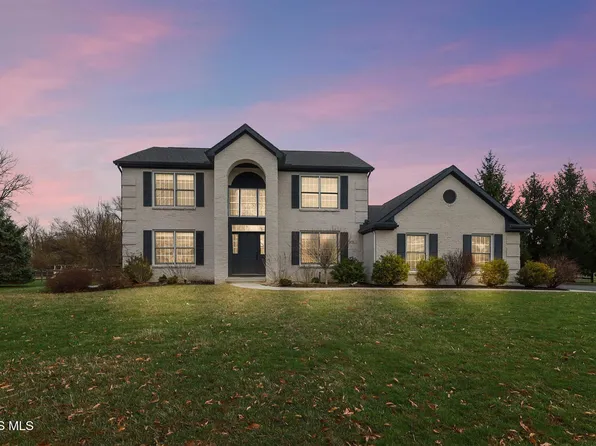 7407 Lock Mill Ct, Maumee, OH 43537