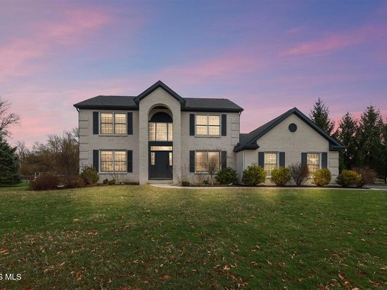 7407 Lock Mill Ct, Maumee, OH 43537