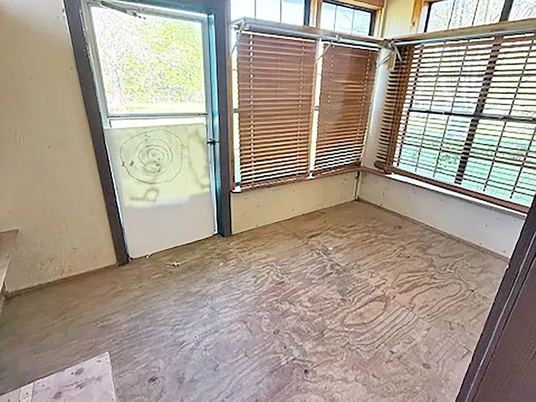 326 County Road 4228 — Photo 18