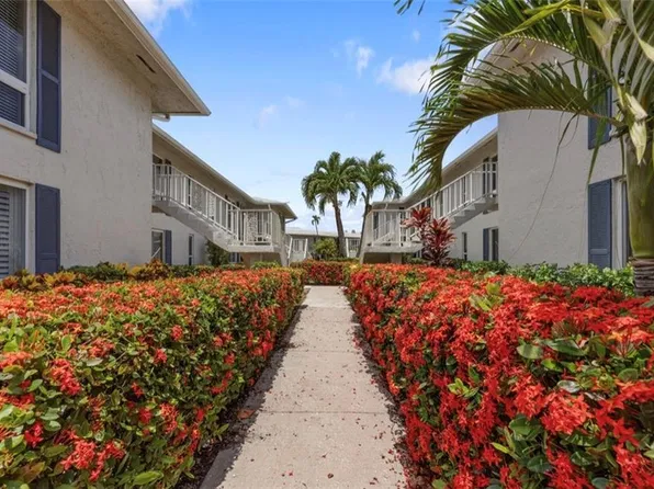 195 PEPPERMINT LN #2, NAPLES, FL 34112