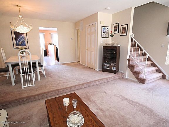 4th image of 207 Gurley Ave