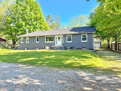 2215 Haslett Rd, East Lansing, MI, 48823