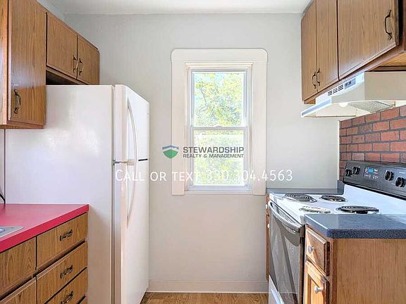 5th image of 654 E Glenwood Ave
