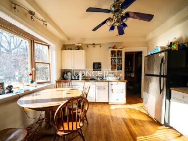 8 Hillside St #2 — Photo 11