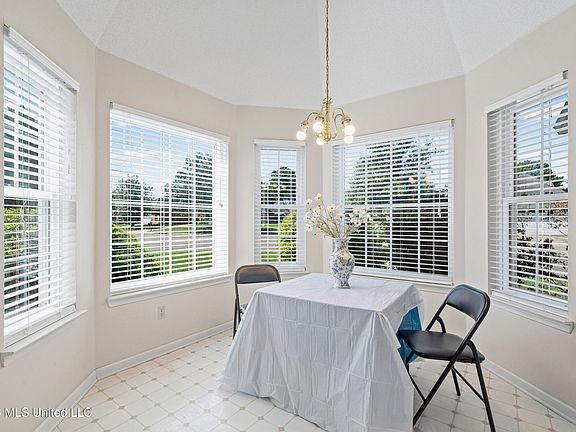 5th image of 5788 Alexandria Ln