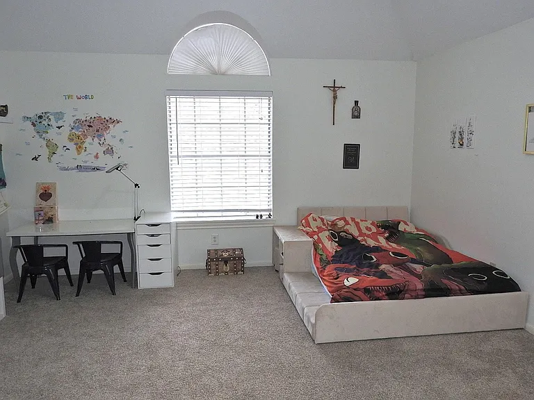 2319 Amber Springs Dr — Photo 34