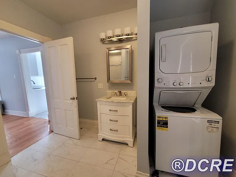 822 Michigan Ave — Photo 18
