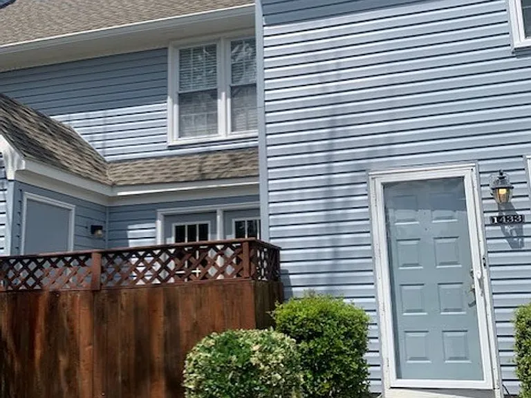 1433 Lake Huron Dr — Photo 3