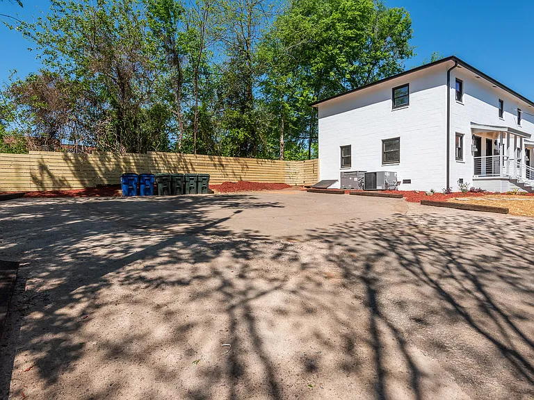 734 E Lenoir St #600 — Photo 12