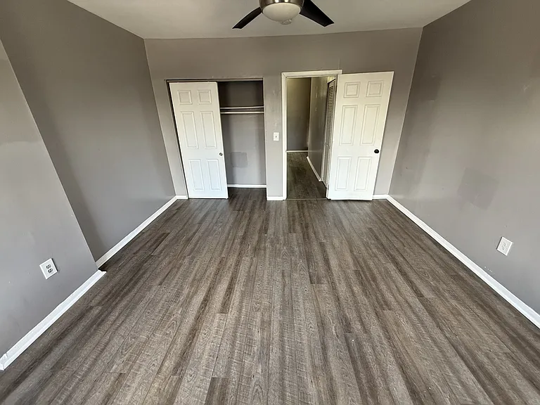 537 Newton Ave — Photo 9