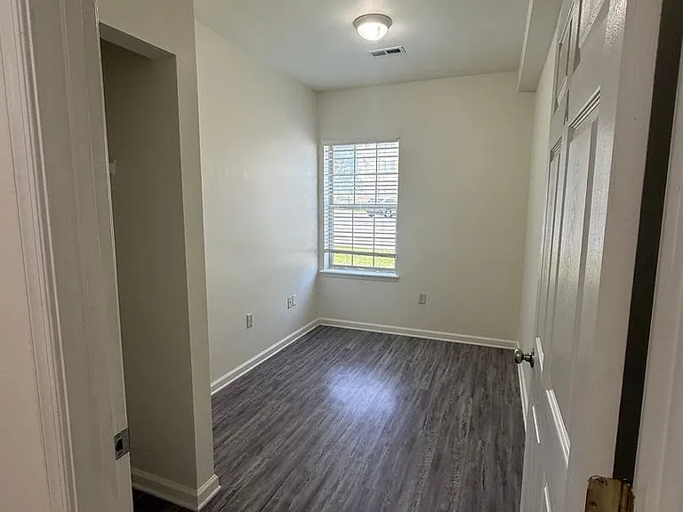 Maverick Apartments! — Photo 31
