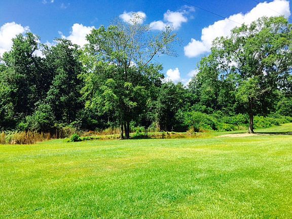 5th image of 173 Pin Oak Dr