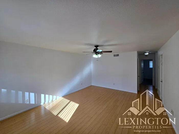 Building Photo - 5008 Bremner Way #3