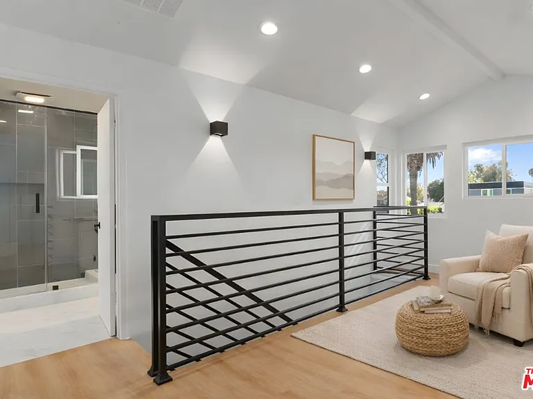 2522 Armacost Ave — Photo 31