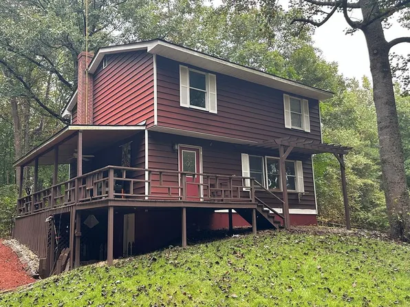 9604 Richmond Rd, Warsaw, VA 22572