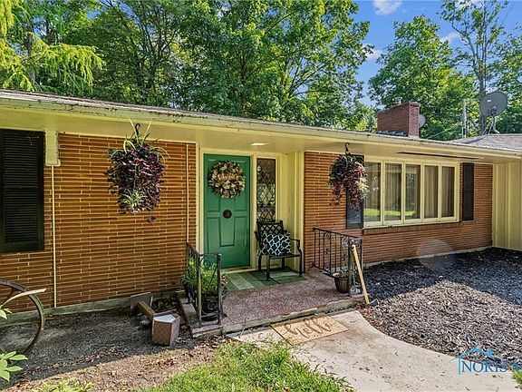 2nd image of 4423 Township Road 25