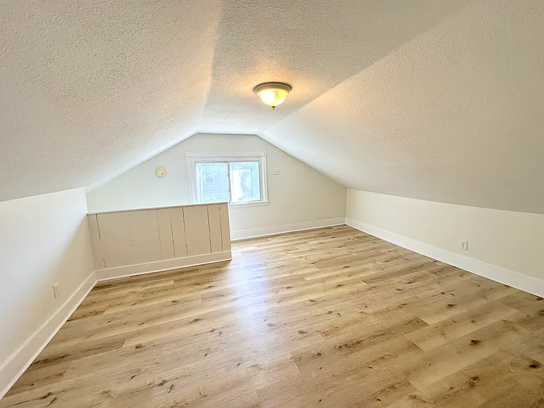 411 Sapphire Way — Photo 24