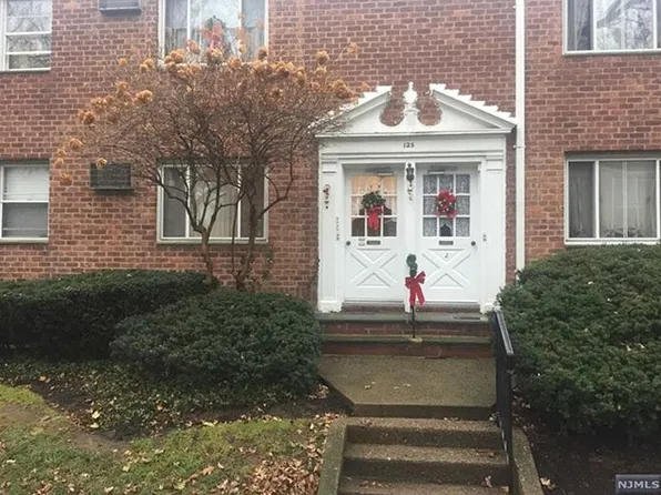 125 E Clinton Ave #1A-107A, Bergenfield, NJ 07621