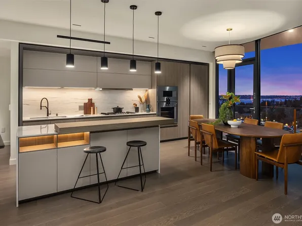 838 Avenue Square NE #1403, Bellevue, WA 98004