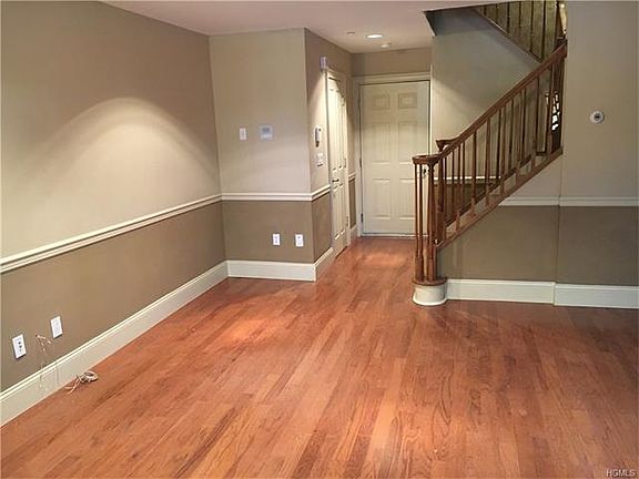 3rd image of 5 Harbor Pointe Dr